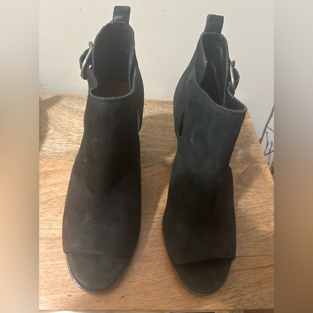 Lucky brand black suede peep toe/side booties - Picture 3 of 5